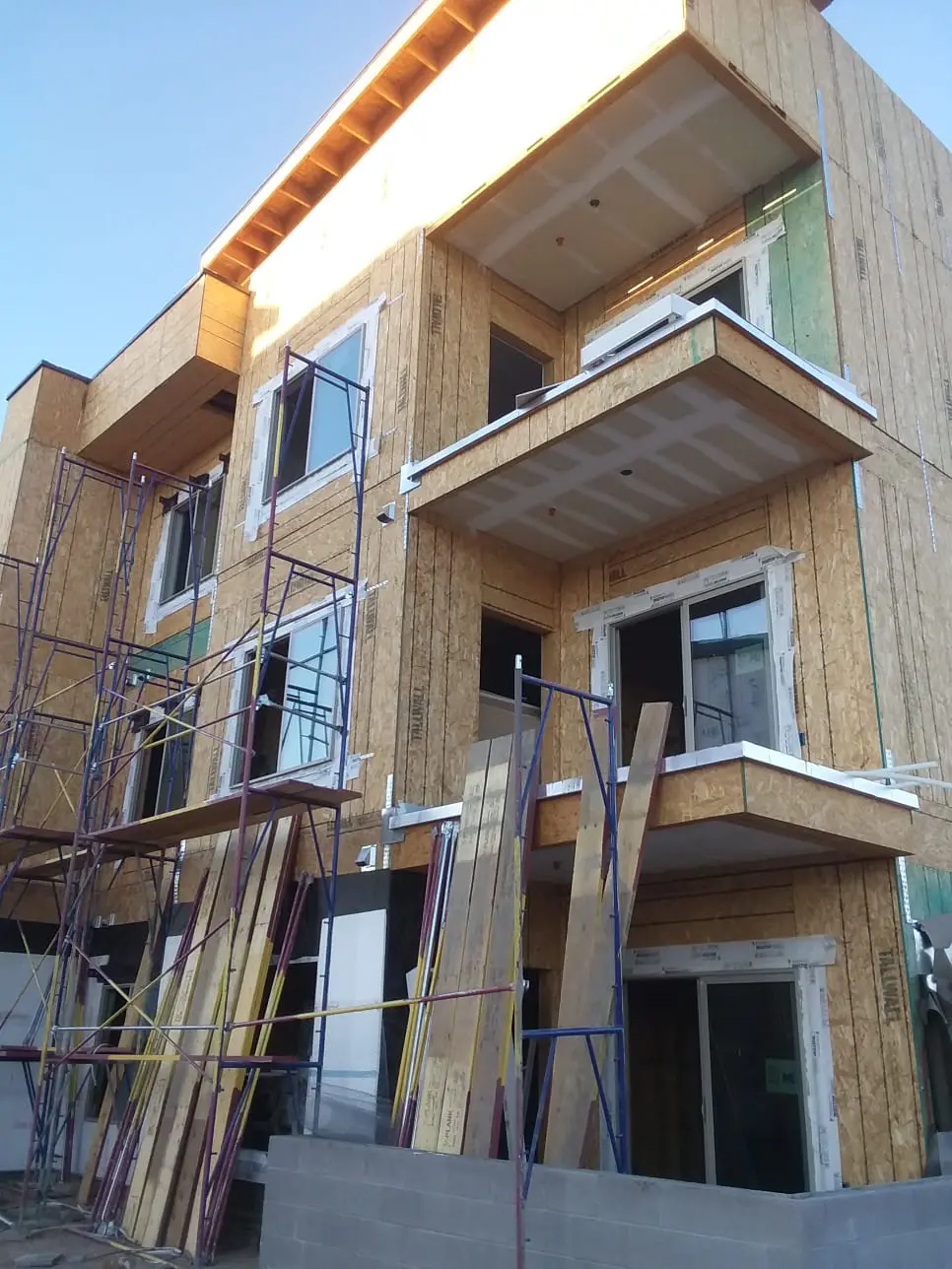 Duplex apartment and townhouse construction